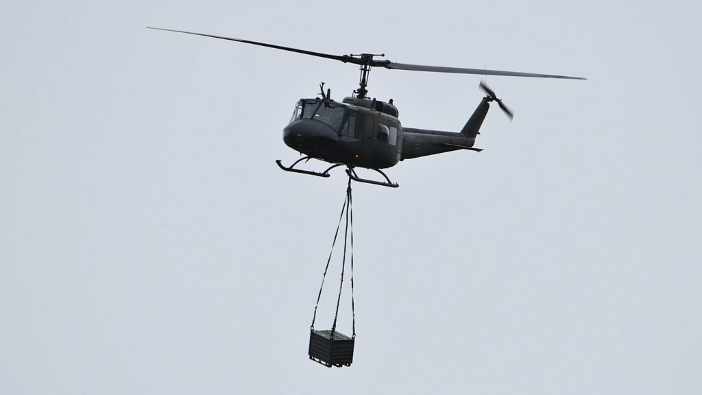 UH-1 D mit Außenlast 2